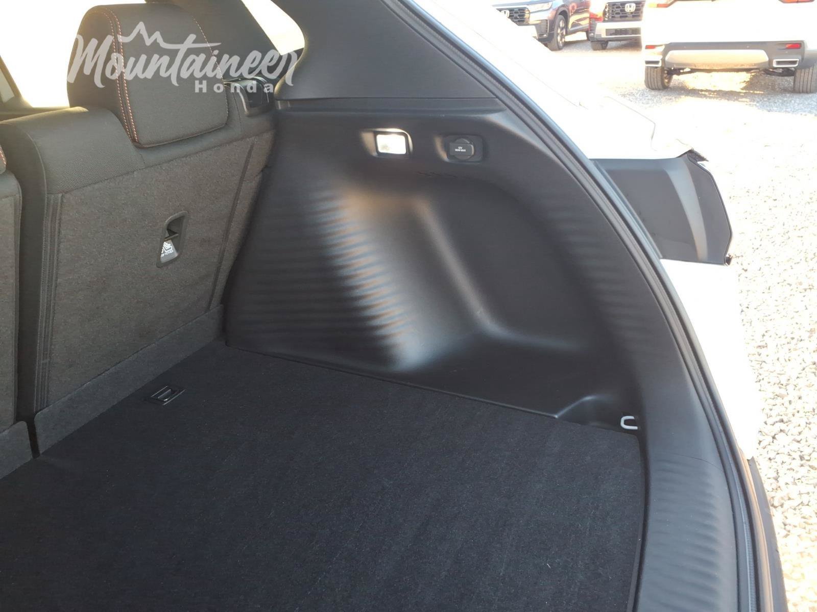 Used 2025 Honda HR-V Sport image 24