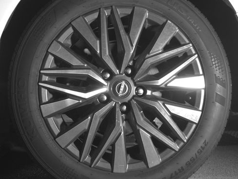 Used 2025 Nissan Altima 2.5 SV image 14