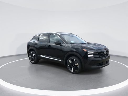 New 2025 Nissan Kicks SR image 2