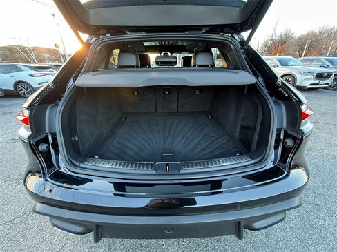 Used 2022 Porsche Macan image 28