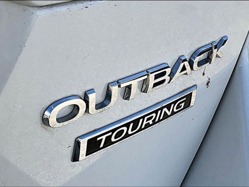 Used 2022 Subaru Outback Touring AWD/4WD image 21