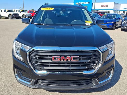 Used 2023 GMC Terrain SLE w/ Driver Convenience Package AWD/4WD image 29