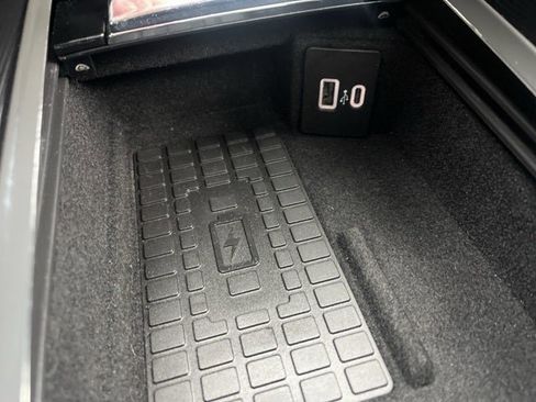 Used 2023 Lincoln Corsair AWD w/ Equipment Group 101A image 37