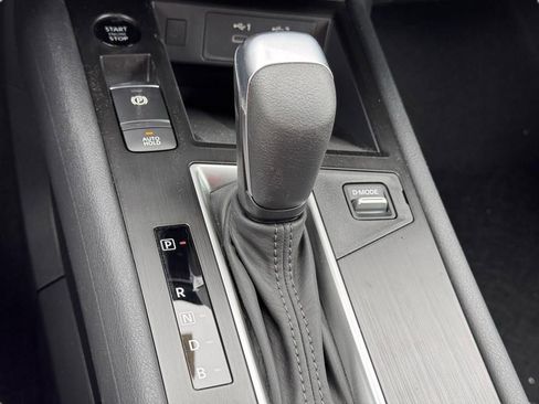 Certified 2025 Nissan Kicks SV w/ Illumination Package image 11