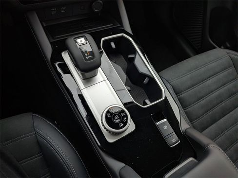 New 2026 Mitsubishi Outlander LE image 21