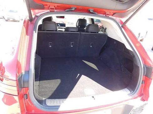 Used 2025 Genesis GV70 2.5T image 8