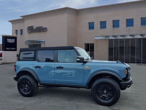 Used 2021 Ford Bronco Badlands image 4