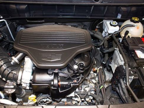 Used 2018 Cadillac XT5 Premium Luxury image 3