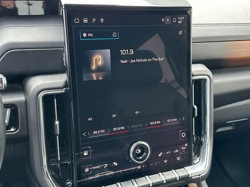 Used 2025 GMC Yukon Denali image 19