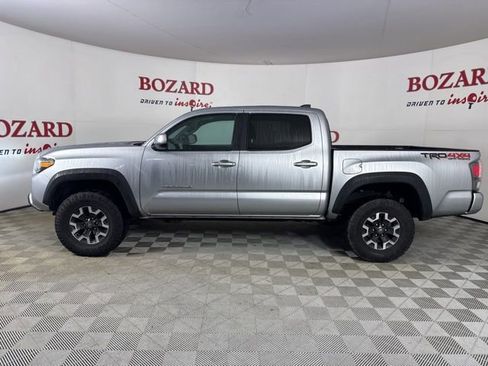 Used 2022 Toyota Tacoma TRD Off-Road image 5