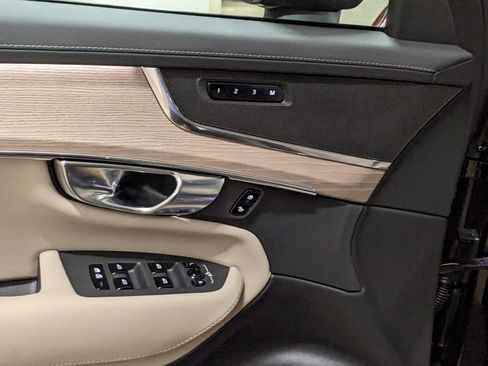 New 2026 Volvo XC90 T8 Plus image 10