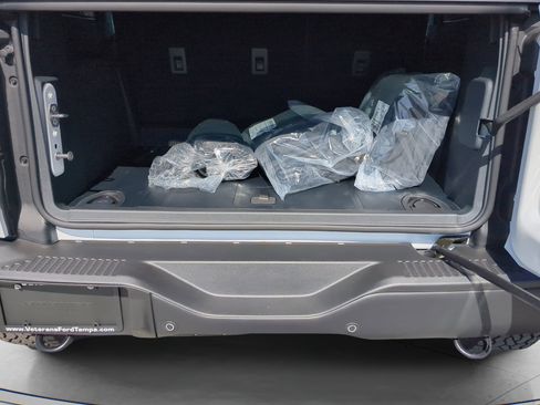 New 2026 Ford Bronco Badlands image 48