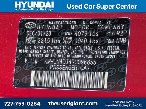 Used 2024 Hyundai Elantra Limited image 41