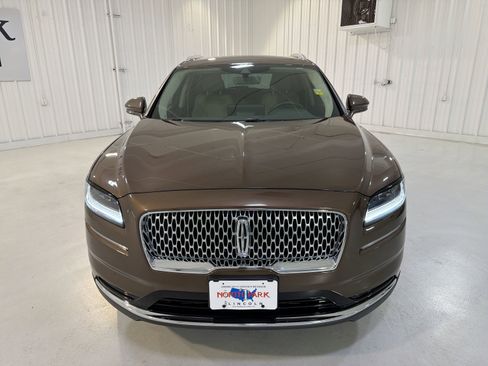 Used 2022 Lincoln Nautilus FWD w/ Premium Package image 31