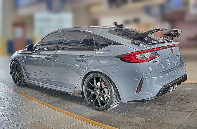 Used 2025 Honda Civic Type R image 4