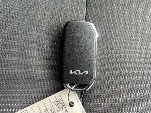 Certified 2024 Kia Niro EX image 26