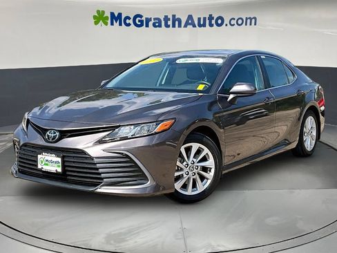 Used 2024 Toyota Camry LE FWD image 3