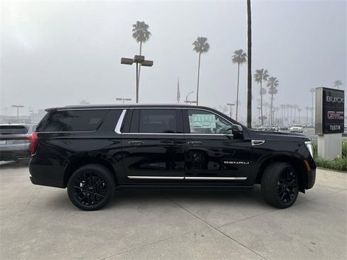New 2026 GMC Yukon XL Denali w/ Denali Reserve Package image 2