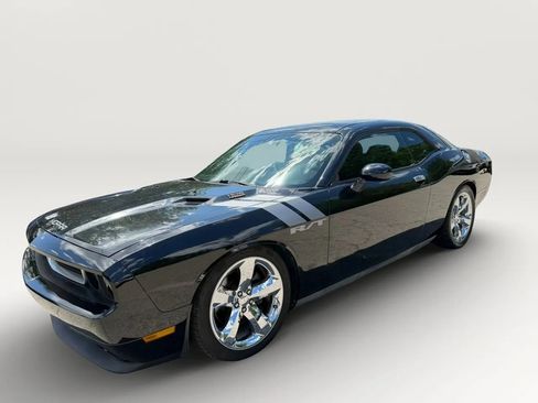 Used 2012 Dodge Challenger R/T RWD image 7