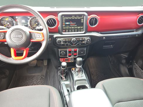 Used 2023 Jeep Wrangler Unlimited Rubicon w/ Cold Weather Group image 32