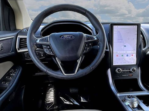 Used 2022 Ford Edge SEL w/ Convenience Package AWD/4WD image 10