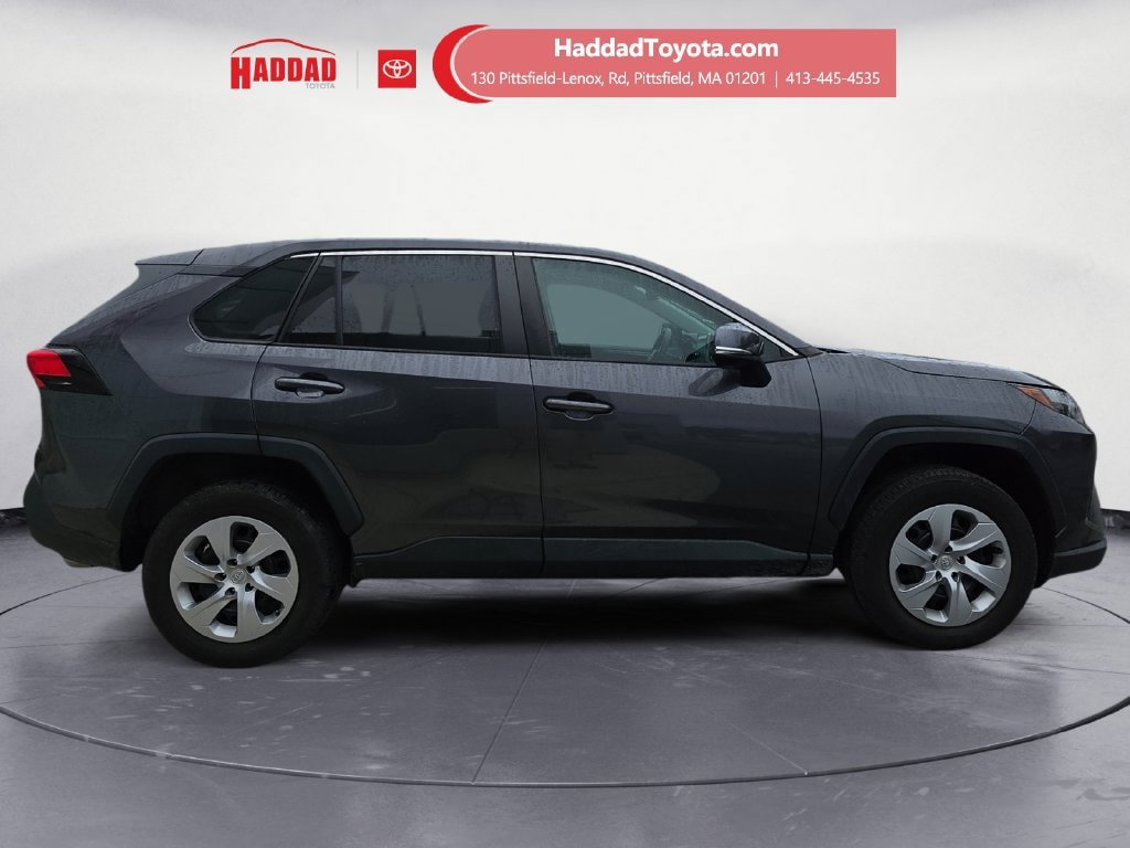 Used 2023 Toyota RAV4 LE AWD/4WD image 7