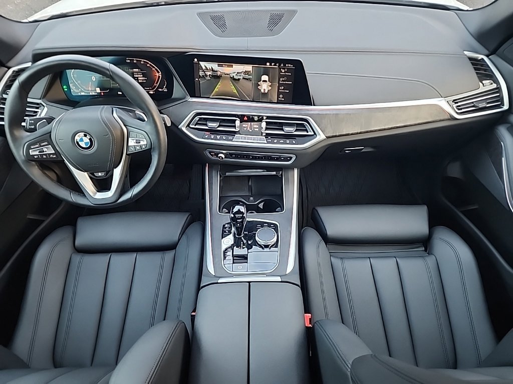 Used 2022 BMW X5 xDrive40i w/ Parking Assistance Package AWD/4WD image 23