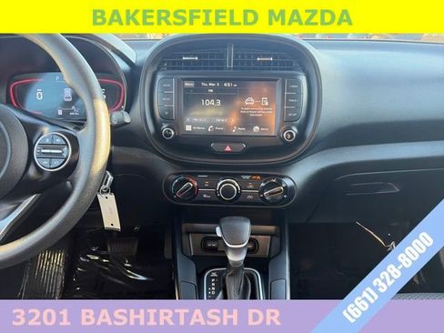 Used 2024 Kia Soul LX w/ Option Group 015 FWD image 19