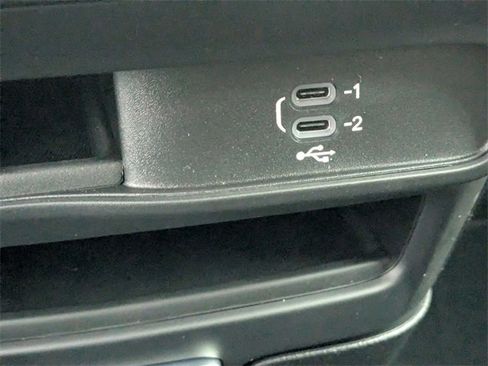 New 2026 Chrysler Pacifica Select image 21