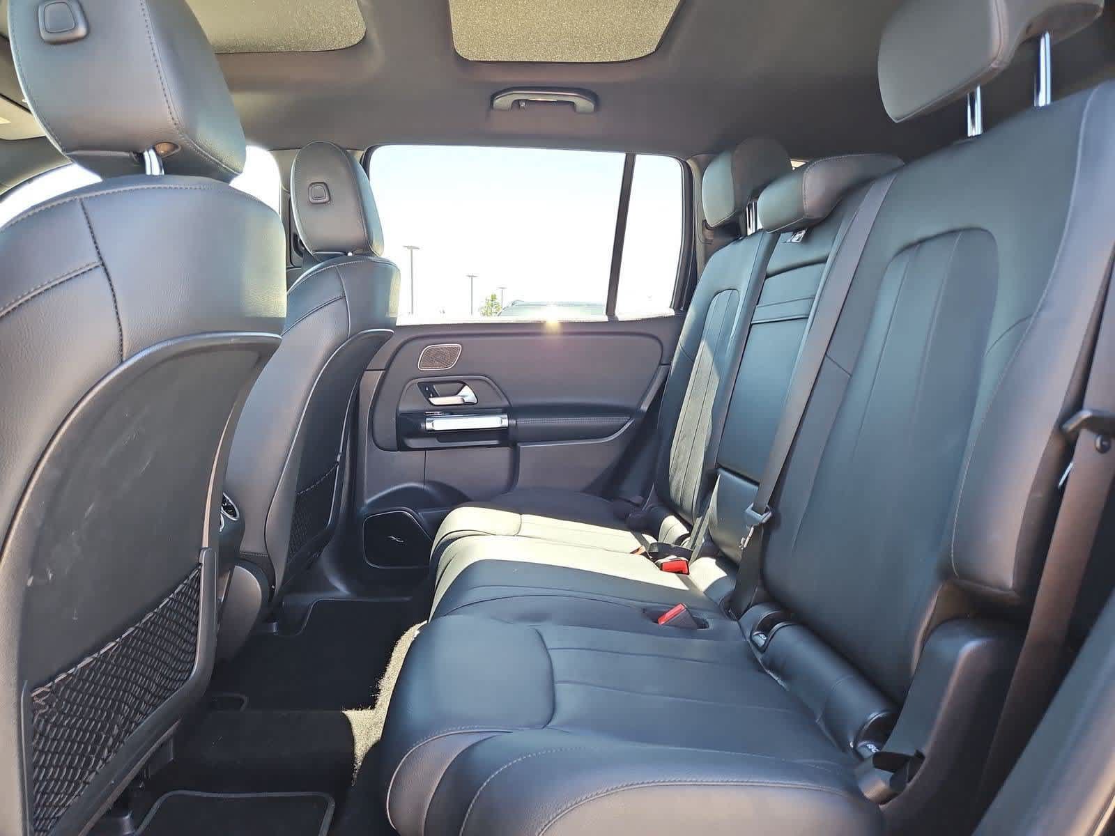 Used 2022 Mercedes-Benz EQB 300 4MATIC image 19