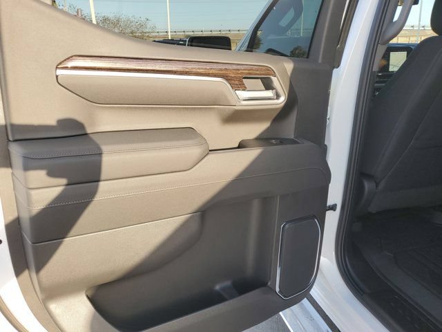 New 2026 GMC Sierra 1500 SLE RWD image 15