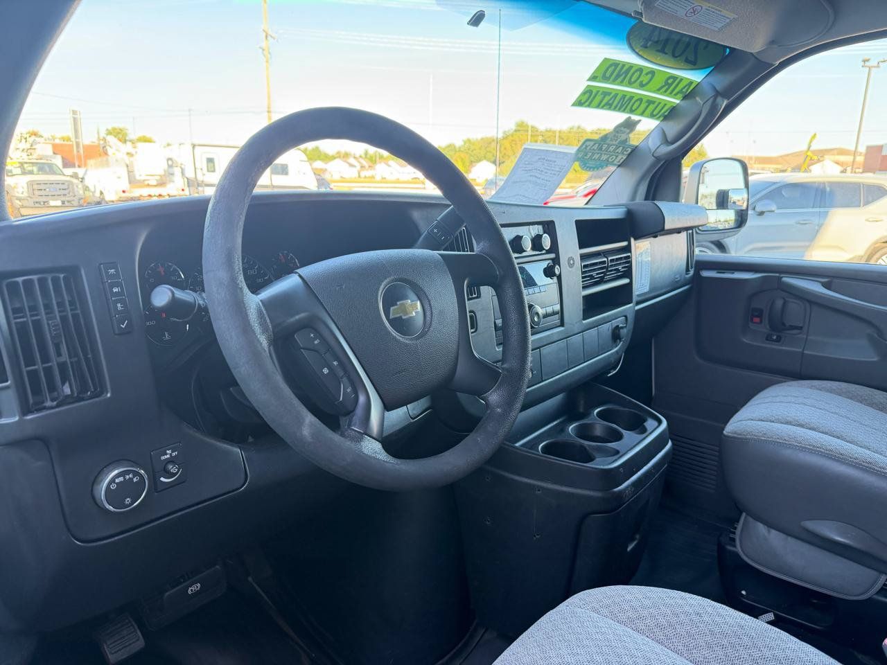 Used 2014 Chevrolet Express 3500 Extended RWD image 20