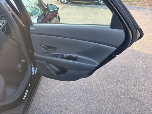 Certified 2026 Hyundai Elantra SEL Sport w/ Cargo Package image 9