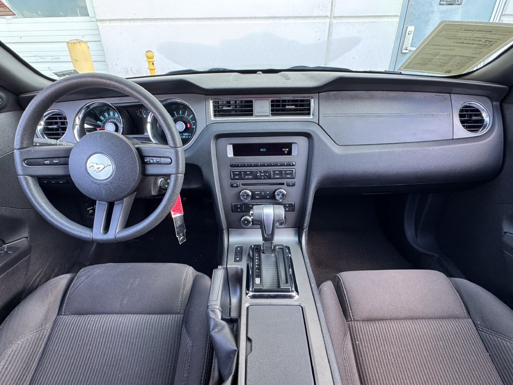 Used 2012 Ford Mustang Convertible RWD image 7