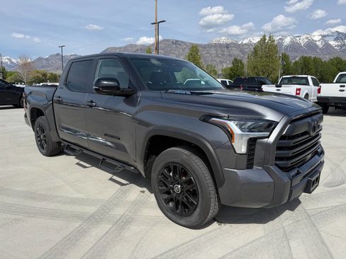Used 2024 Toyota Tundra Limited AWD/4WD image 9