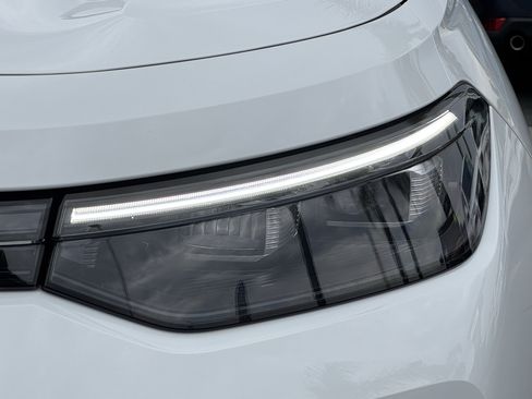Used 2025 Volkswagen Tiguan S AWD/4WD image 6