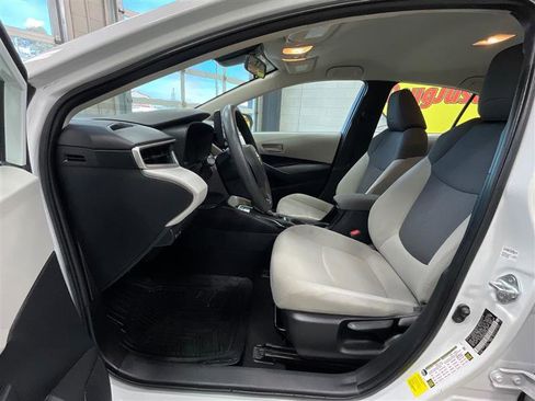 Used 2022 Toyota Corolla LE FWD image 11