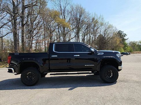 Used 2025 GMC Sierra 1500 SLT image 6