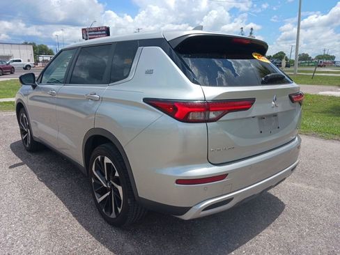 Used 2022 Mitsubishi Outlander SE FWD image 5