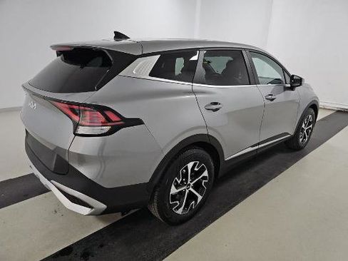 Used 2024 Kia Sportage EX image 3