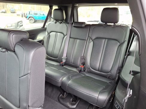 Used 2025 Jeep Wagoneer L 4DR 4WD image 12