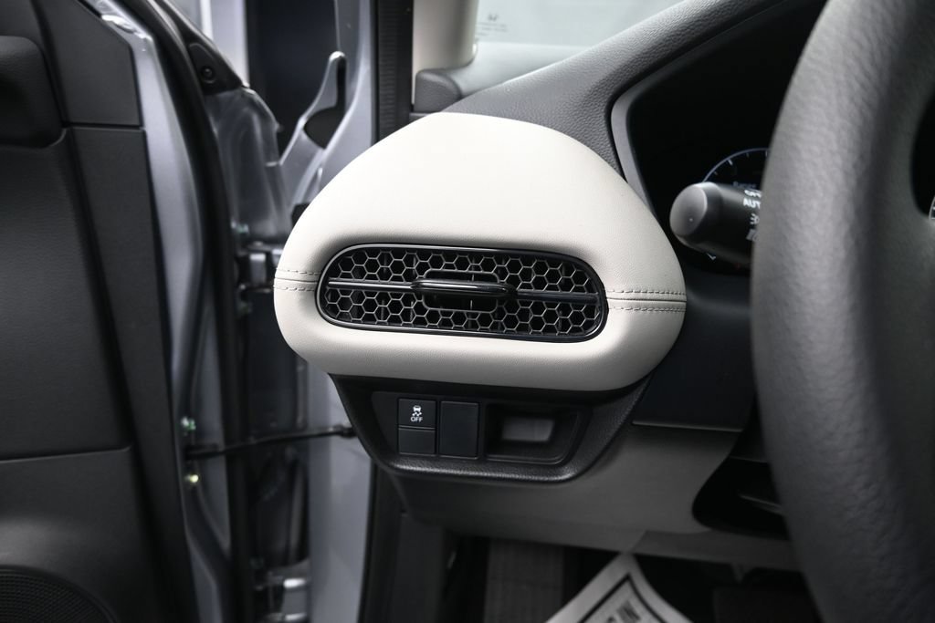 Certified 2025 Honda HR-V LX image 19