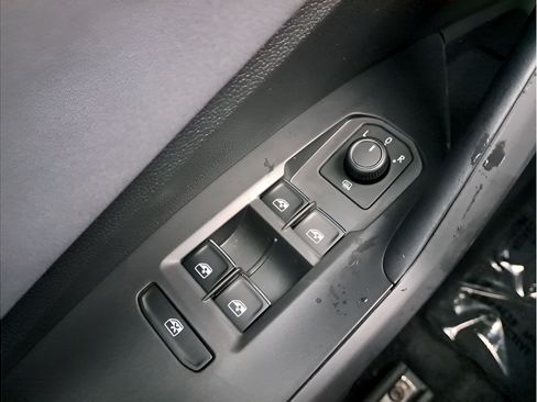 New 2026 Volkswagen Jetta SE FWD image 24