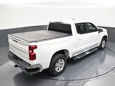 Used 2021 Chevrolet Silverado 1500 LT RWD image 16