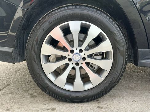 Used 2017 Mercedes-Benz GLS 450 4MATIC image 31