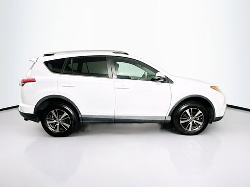 Used 2016 Toyota RAV4 XLE image 10