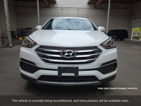 Used 2018 Hyundai Santa Fe Sport FWD image 2
