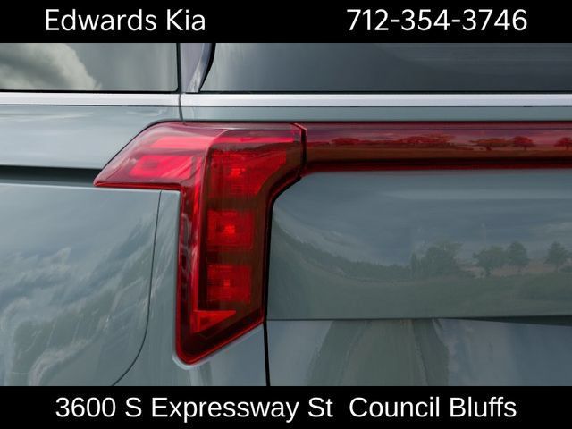New 2027 Kia Carnival EX FWD image 13