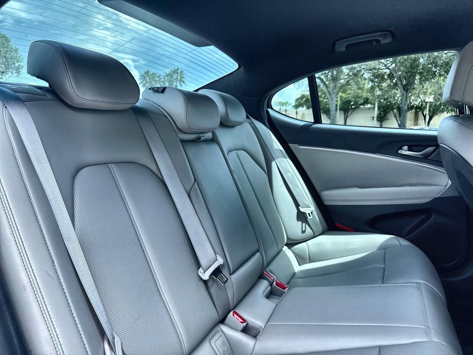 Used 2023 Genesis G70 2.0T RWD image 26