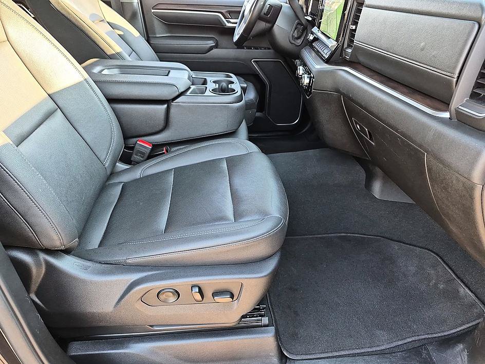 Used 2025 GMC Sierra 1500 SLT AWD/4WD image 34